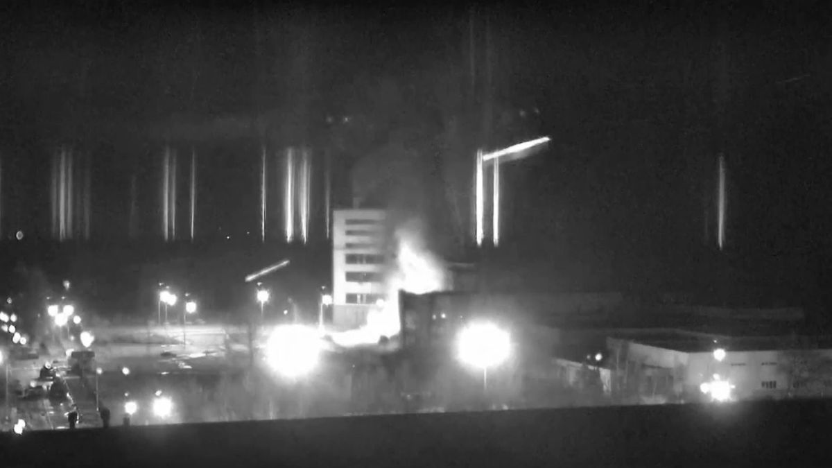 Video: Noční útok na největší evropskou jadernou elektrárnu